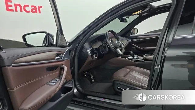 BMW 5 Series (G30) id 3362134 из Кореи 20