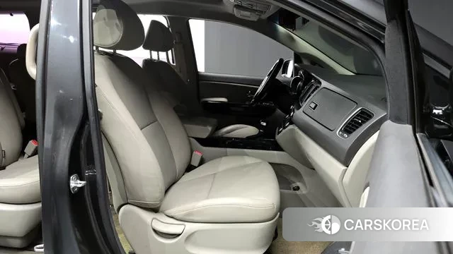 Kia All New Carnival id 3413430 из Кореи 20