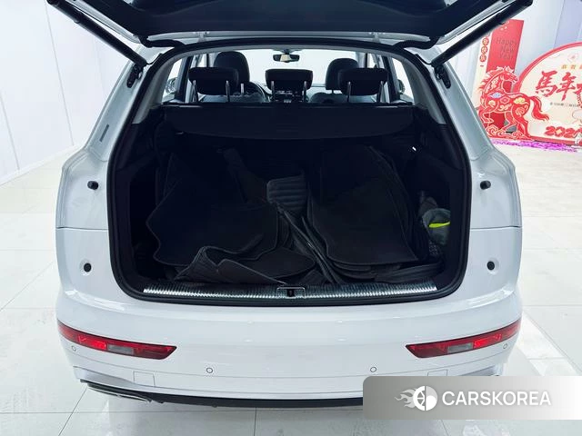Audi Q5L id 4258624 из Китая 22