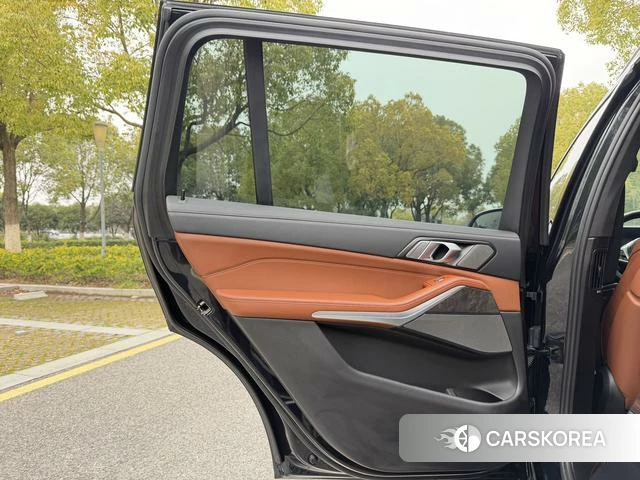 BMW X7 id 4265194 из Китая 21