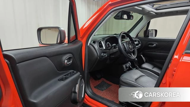 Jeep Renegade id 4501472 из Кореи 31