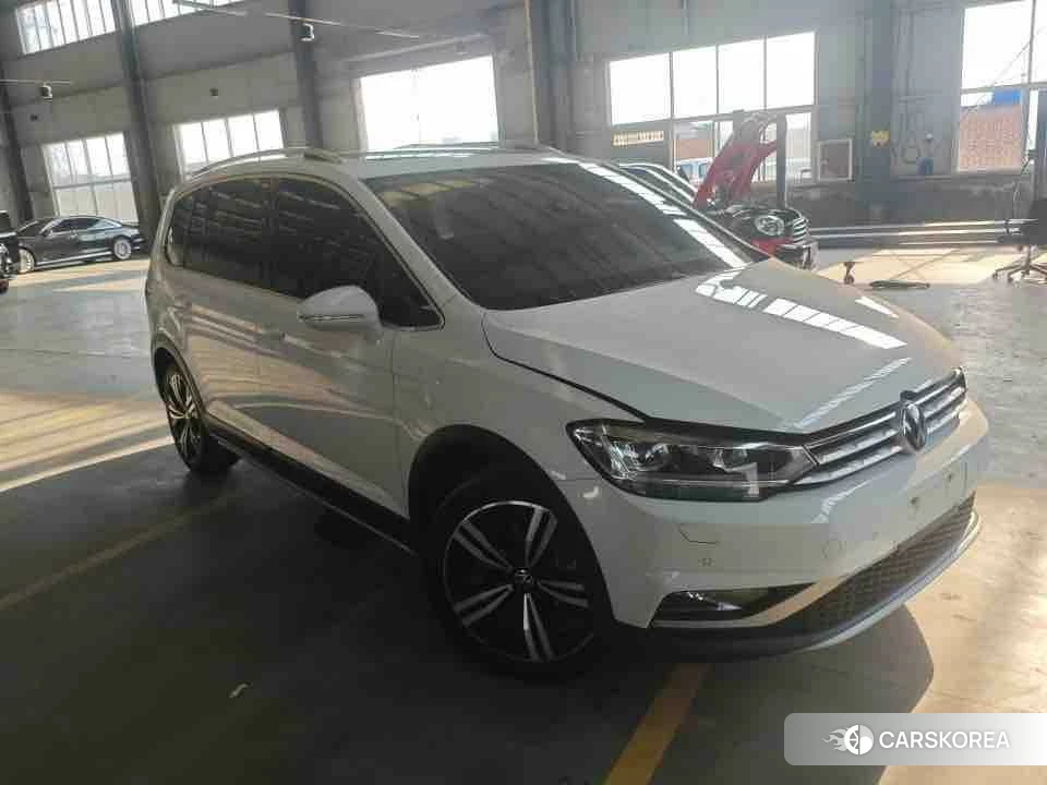 Volkswagen Touran L id 4452098 из Китая 15