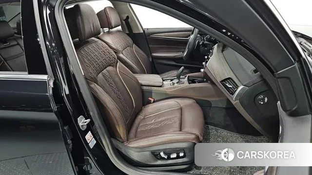 BMW 5 Series (G30) id 3307529 из Кореи 20