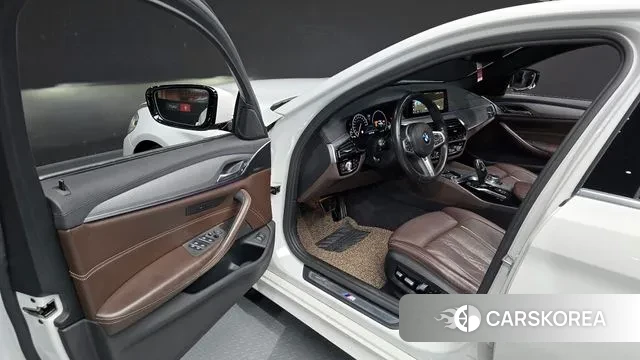 BMW 5 Series (G30) id 3766250 из Кореи 20