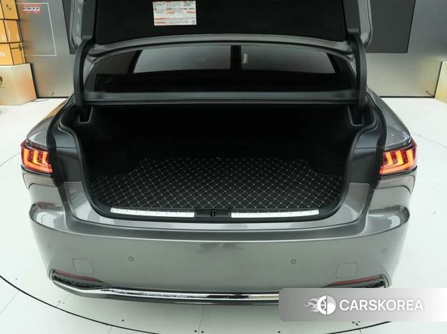 Lexus LS id 4374532 из Китая 22