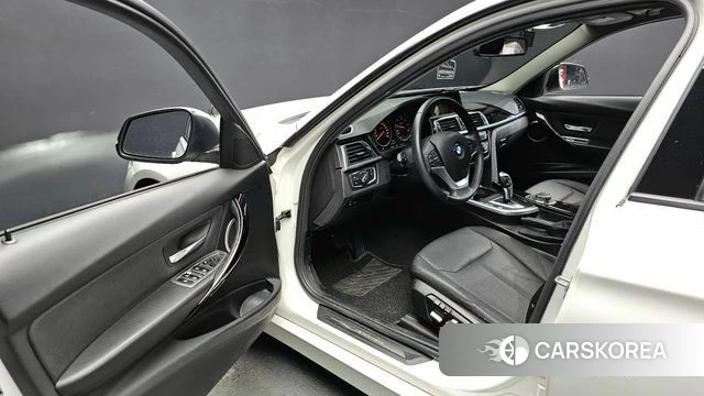 BMW 3 Series (F30) id 3900038 из Кореи 20