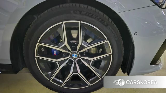 BMW 5 Series (G60) id 4394322 из Кореи 13