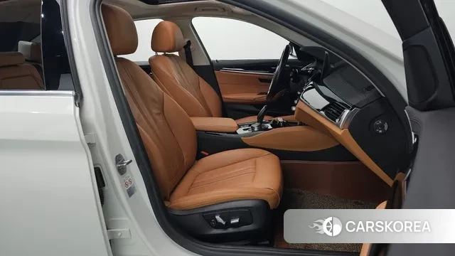 BMW 5 Series (G30) id 3692419 из Кореи 20