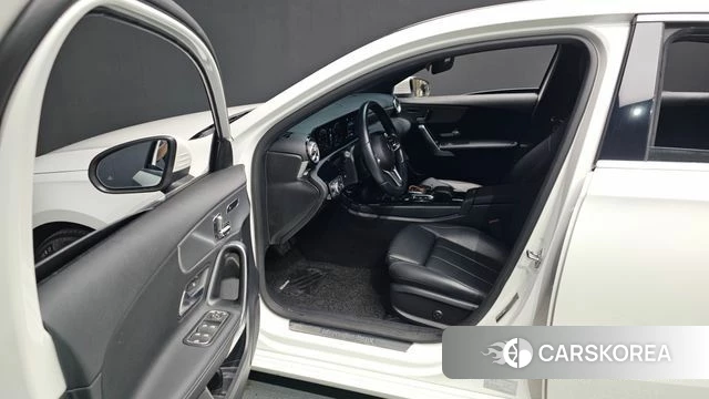 Mercedes-Benz A-Class W177 id 3864998 из Кореи 20