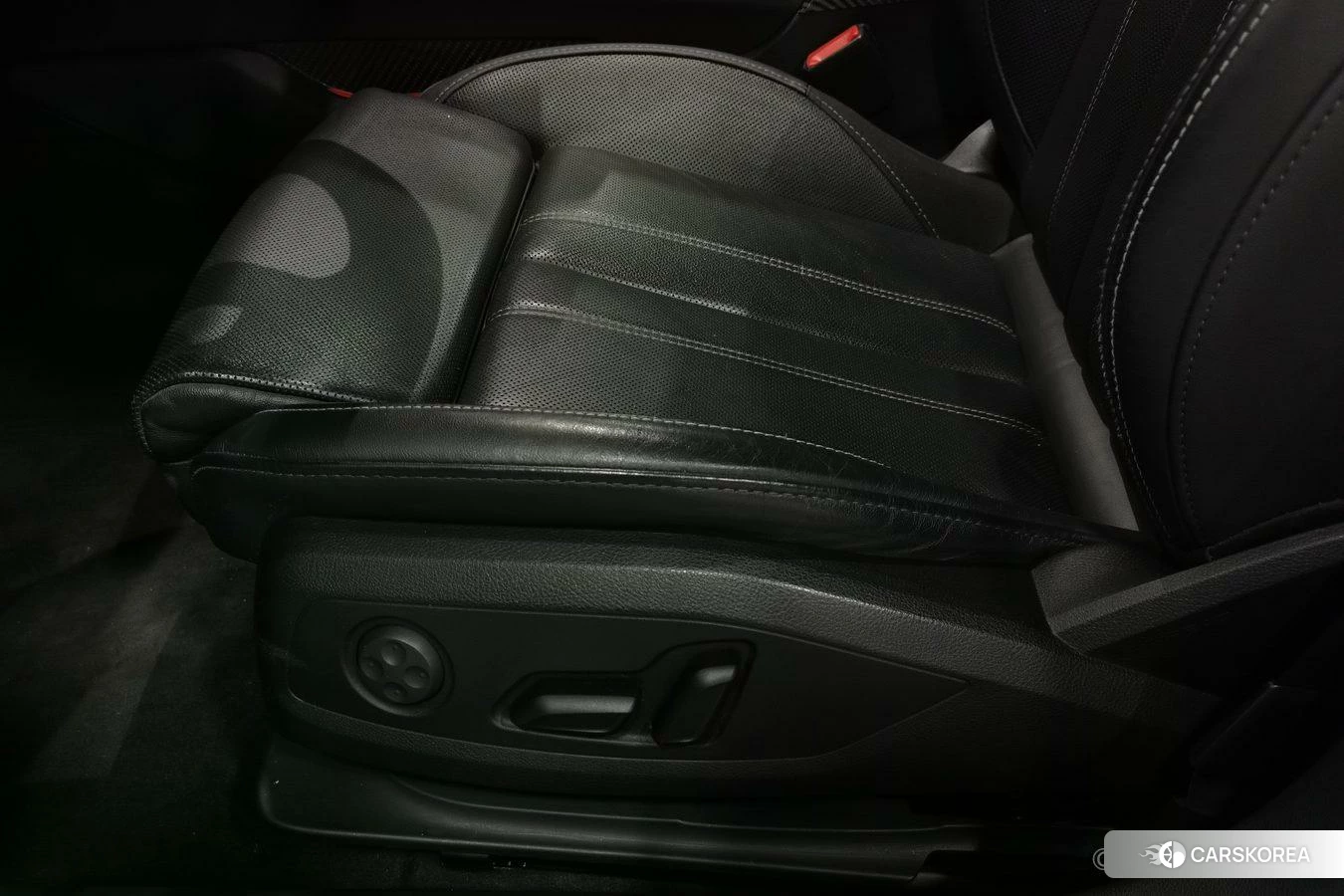 Audi A4L id 4413244 из Китая 24