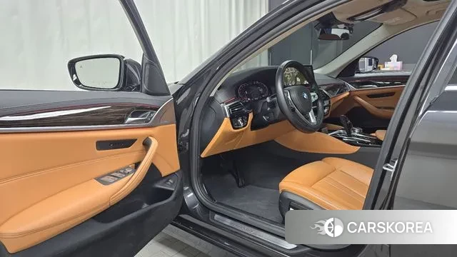 BMW 5 Series (G30) id 3646470 из Кореи 20