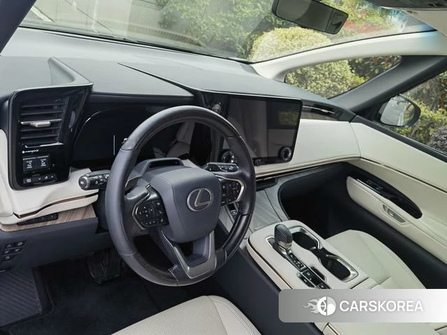Lexus LM id 4259685 из Китая 12