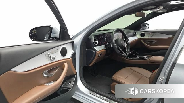 Mercedes-Benz E-Class W213 id 4646649 из Кореи 31