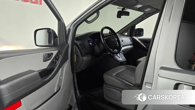 Hyundai The New Grand Starex id 4619798 из Кореи 30