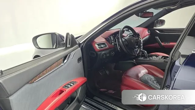 Maserati Ghibli id 3349450 из Кореи 20