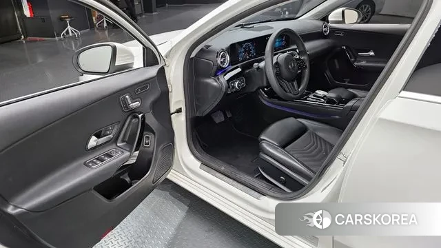 Mercedes-Benz A-Class W177 id 3567984 из Кореи 20