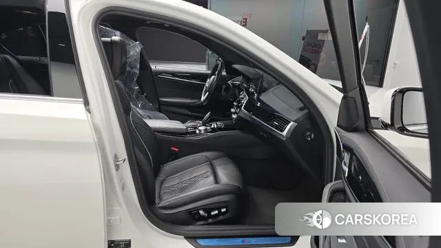 BMW 5 Series (G30) id 3356041 из Кореи 20