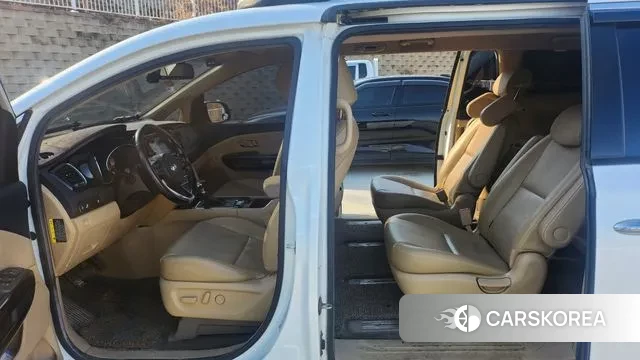 Kia All New Carnival id 3733354 из Кореи 16