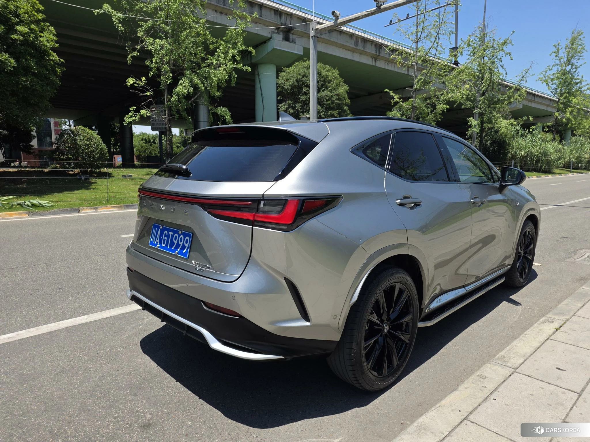Lexus NX id 4499065 из Китая 16