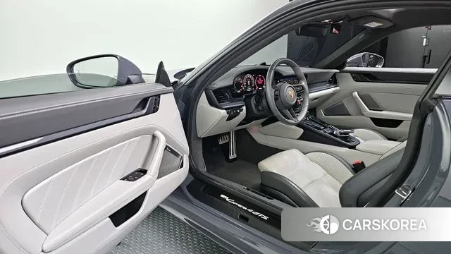 Porsche 911(992) id 3695969 из Кореи 20