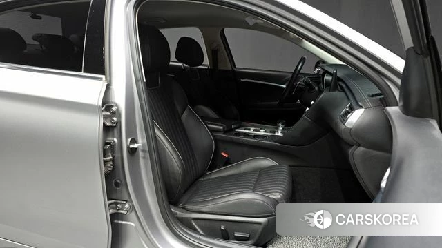 Genesis The New G70 id 3860190 из Кореи 20