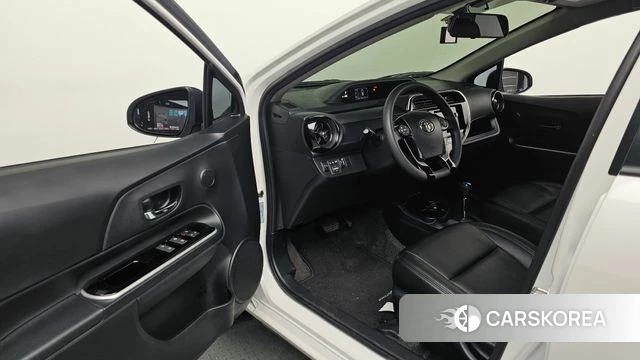 Toyota Prius C id 4712876 из Кореи 30
