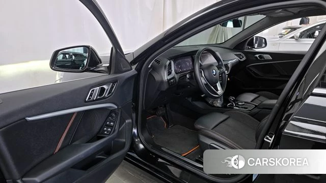 BMW 1 Series (F40) id 3843227 из Кореи 20