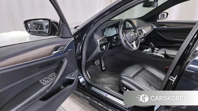 BMW 5 Series (G30) id 4345756 из Кореи 34