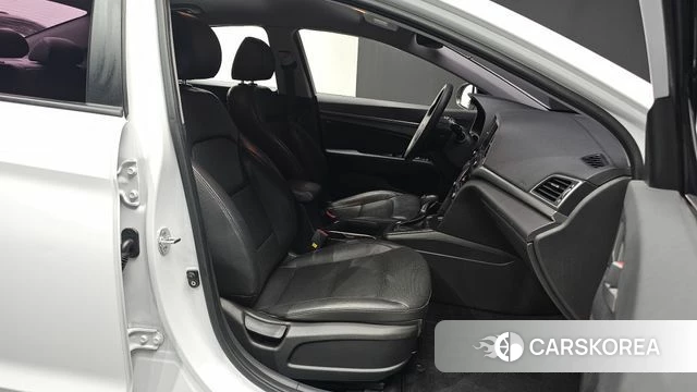 Hyundai Avante AD id 3899784 из Кореи 20