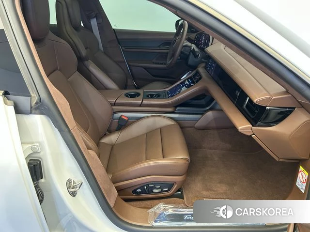 Porsche Taycan id 3791821 из Кореи 20