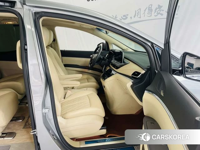 Buick GL8 id 4239954 из Китая 17