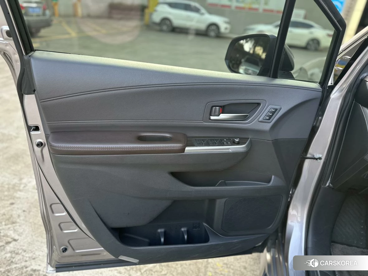 Toyota Saina id 4462065 из Китая 22