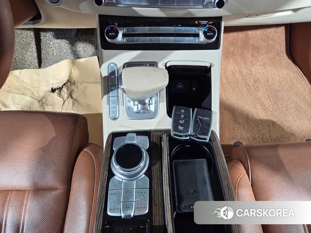 Genesis G90 id 3493575 из Кореи 18