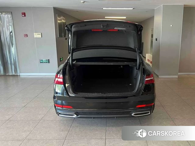 Audi A6L id 4301092 из Китая 19