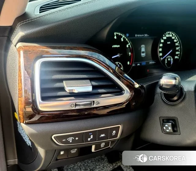 Genesis G90 id 3090610 из Кореи 19