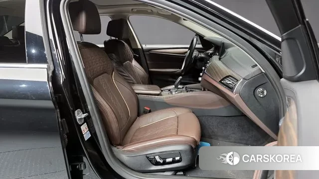 BMW 5 Series (G30) id 3728286 из Кореи 20