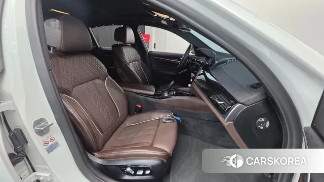 BMW 5 Series (G30) id 3622560 из Кореи 20