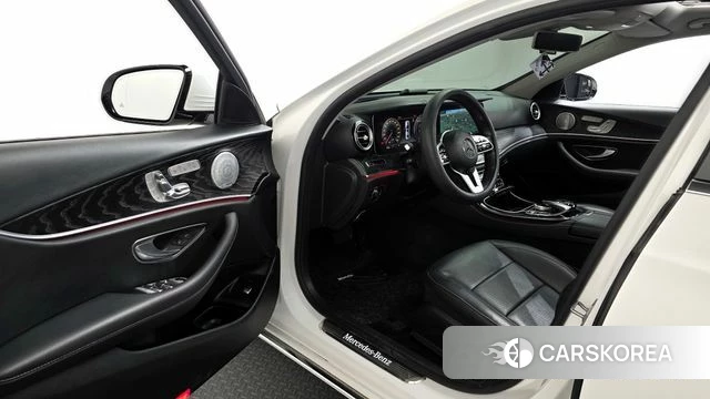 Mercedes-Benz E-Class W213 id 4317835 из Кореи 37