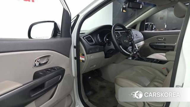 Kia All New Carnival id 4795111 из Кореи 20
