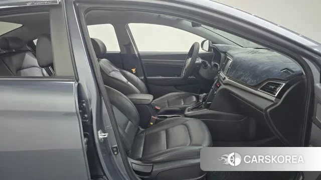 Hyundai Avante AD id 3520594 из Кореи 20