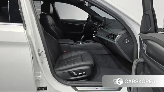 BMW 5 Series (G30) id 2974422 из Кореи 20