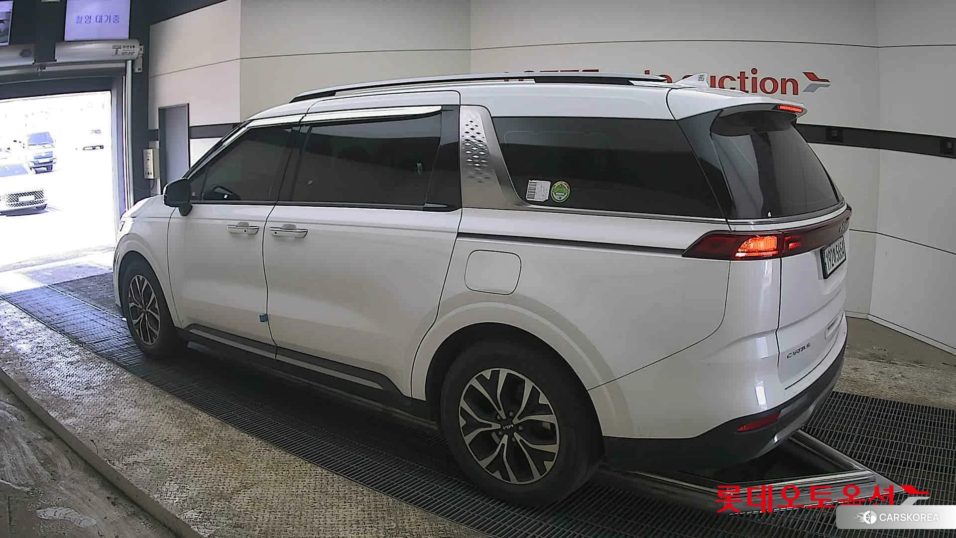 Kia Carnival id 3882082 из Кореи 38