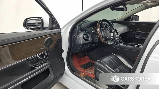 Jaguar All New XJ id 4626401 из Кореи 39