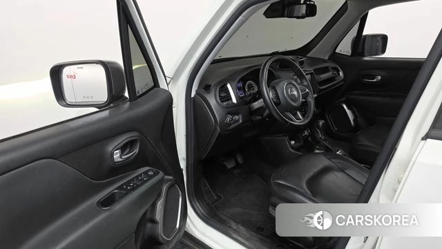 Jeep Renegade id 4525370 из Кореи 32