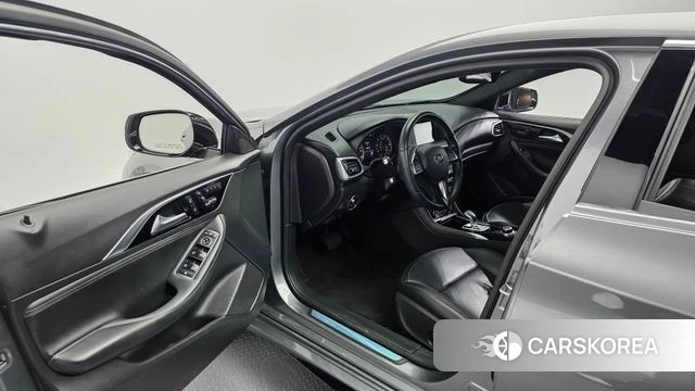Infiniti Q30 id 4339517 из Кореи 32