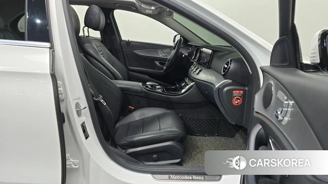 Mercedes-Benz E-Class W213 id 3821146 из Кореи 20