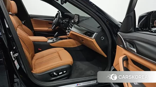 BMW 5 Series (G30) id 3042911 из Кореи 20