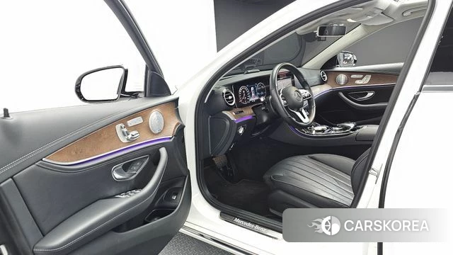 Mercedes-Benz E-Class W213 id 4581419 из Кореи 32