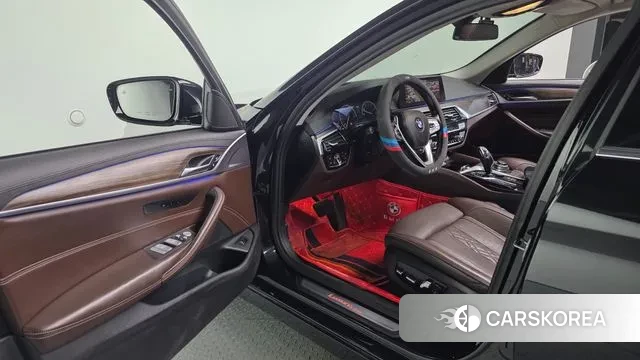 BMW 5 Series (G30) id 3434265 из Кореи 20