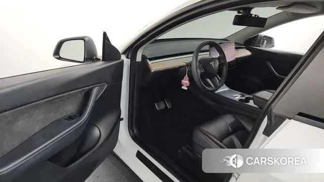 Tesla Model Y id 3561975 из Кореи 20